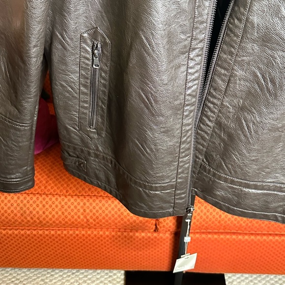 Paulo Solari NWT Faux Leather Jacket with Faux Fur Collar - Picture 4 of 4